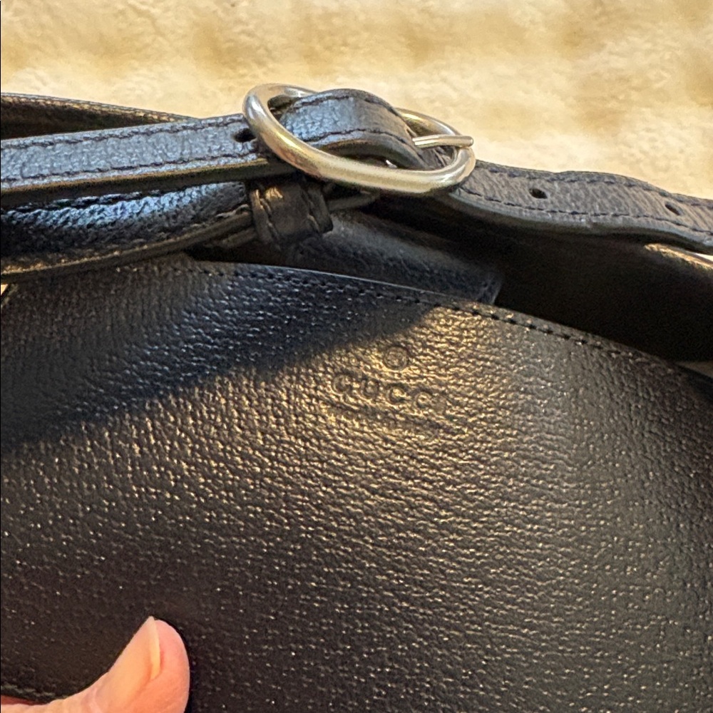 Gucci authentic shoulder bag LIKE NEW ! condition - Picture 9 of 12